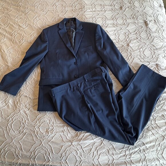 Collection by Michael Strahan Modern Fit Navy Suit - Picture 1 of 12